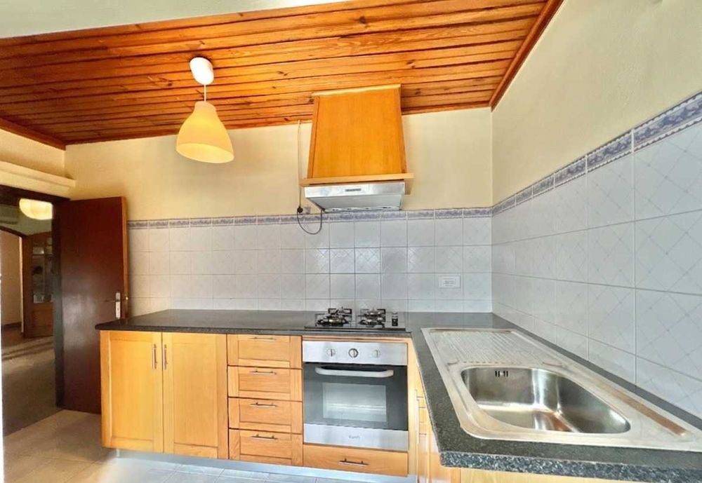 Alugo Quarto mobilado com despesas incluídas