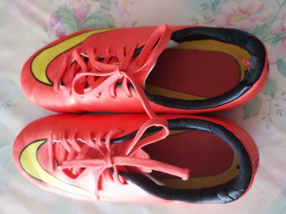 Chuteiras Nike de Futebol/ Futsal