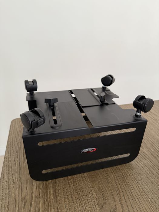 Suporte de PC Desktop com rodas