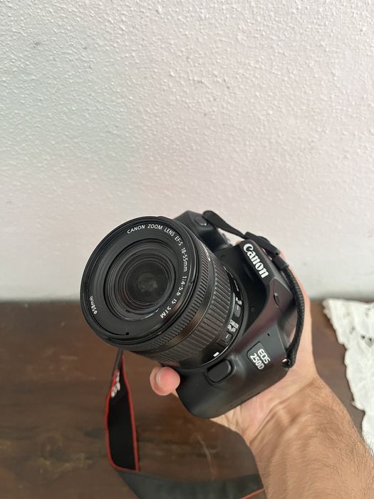 Canon EOS 250D + kit Lente 18-55mm + Bolsa Original Canon