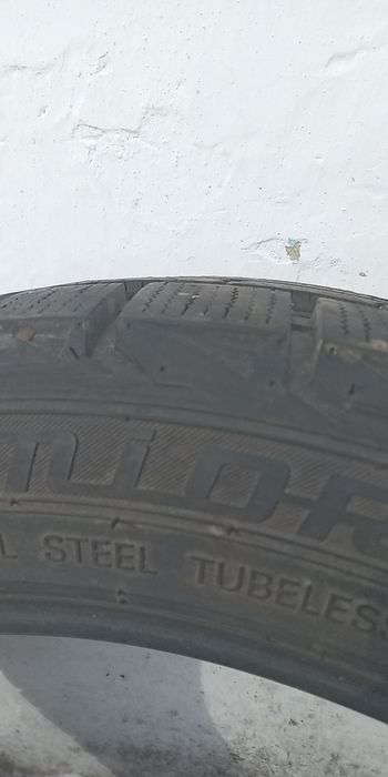 Гума зимова 205,50 r17