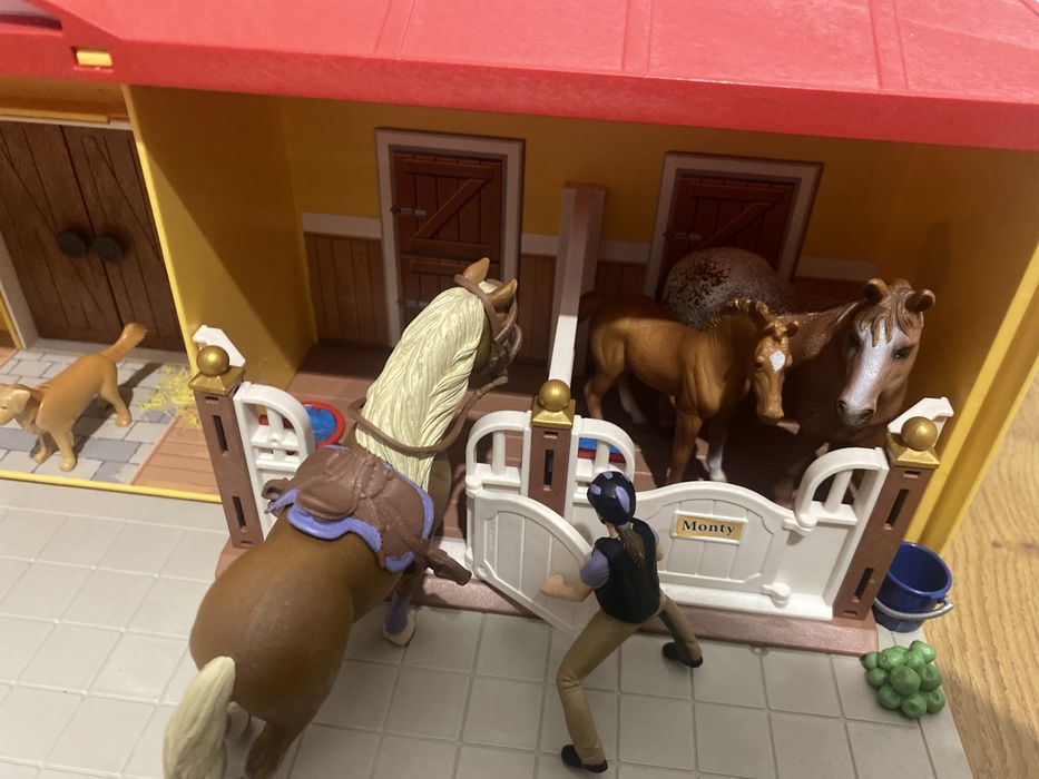 Stajnia dla koni schleich collecta playmobil