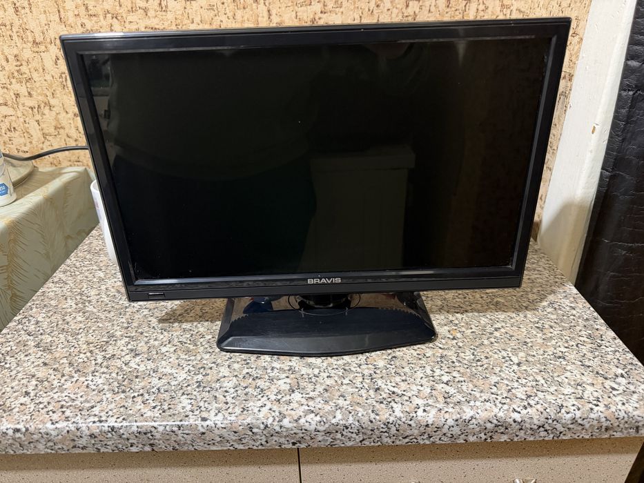 Рідкокристалічний телевізор Bravis, 16ʼʼ