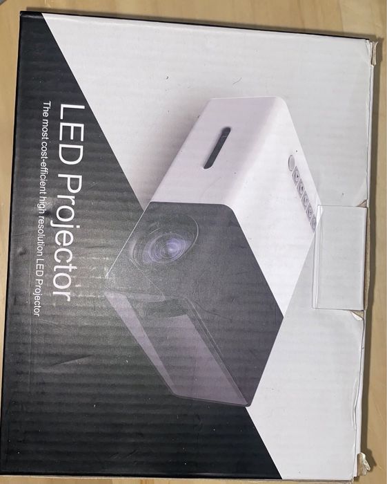 Проектор LED новий