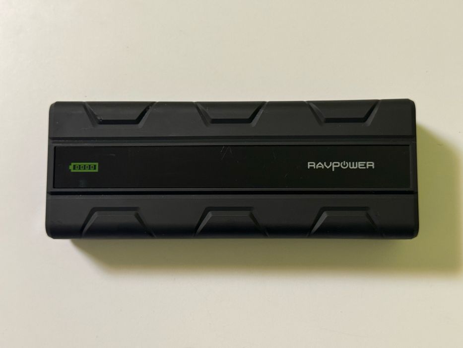 Продам повербанк (бустер) RAVPower 14000 mAh Car Jump Starter RP-PB063