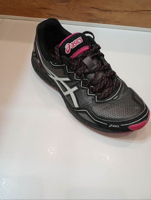 Buty z kolcami rozm 38
