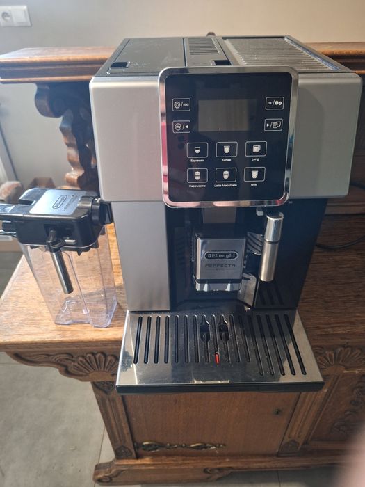 Ekspress DeLonghi Perfecta Evo