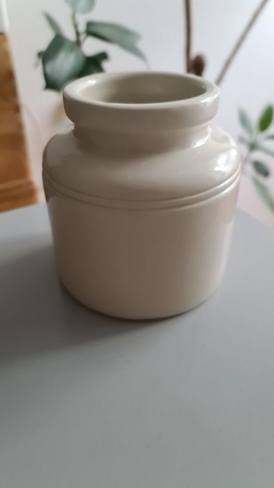 Ceramiczny pojemnik