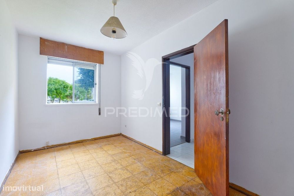Apartamento T2 na Rua António Aleixo - Quinta do Rouxinol - Miratej...