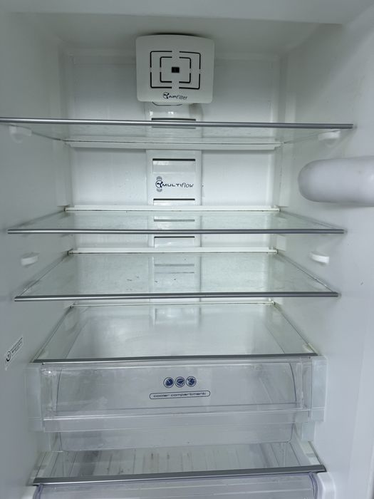 Frigorífico combinado Whirlpool com problema