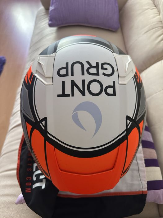 Vendo 2 capacetes MT Helmets Javi Vierge