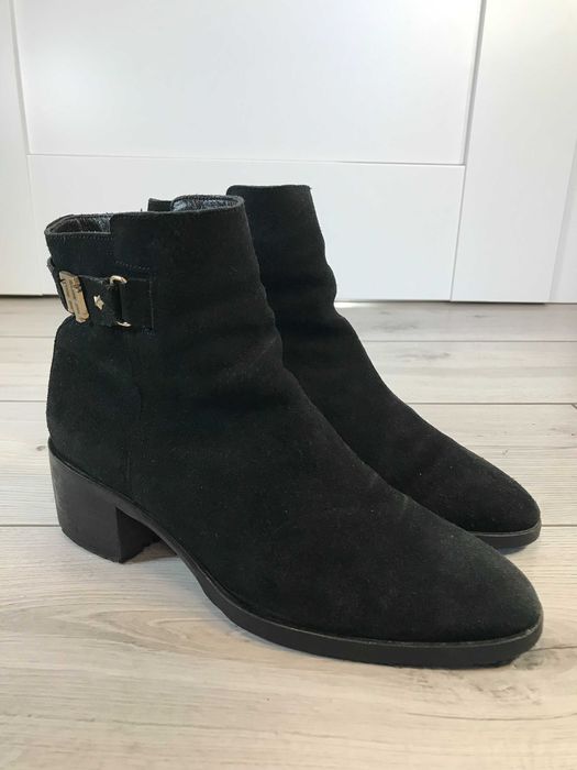 Skórzane botki Tommy Hilfiger Monogram Block-Heel rozm. 38