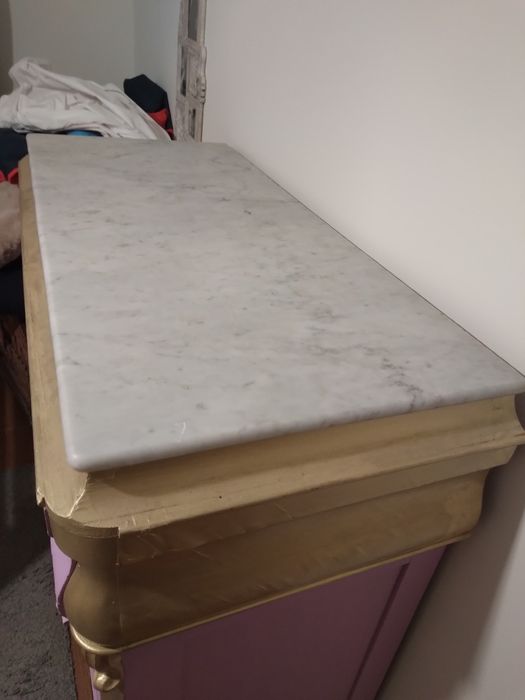 Movel e quadro para desocupar