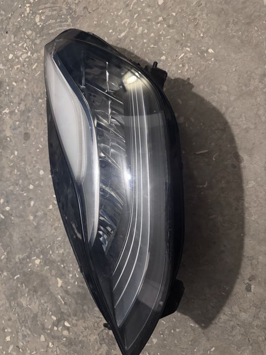 Фара ліва Led Tesla 3