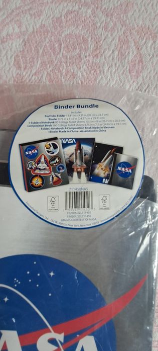 Conjunto escolar NASA, Dossier e cadernos