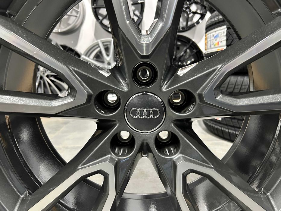 Oryginalne felgi aluminiowe 20 5x112 ET39 Audi Q5 A4 A6 80A071490A