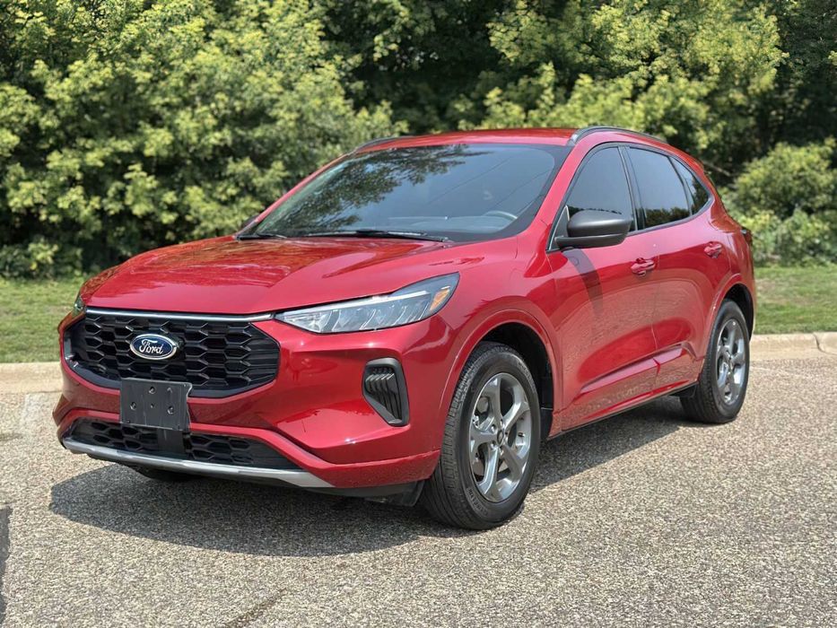 Ford Escape      2024