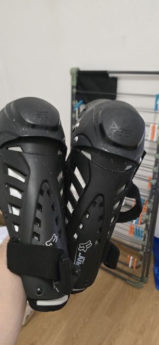 Caneleiras Fox Titan pro