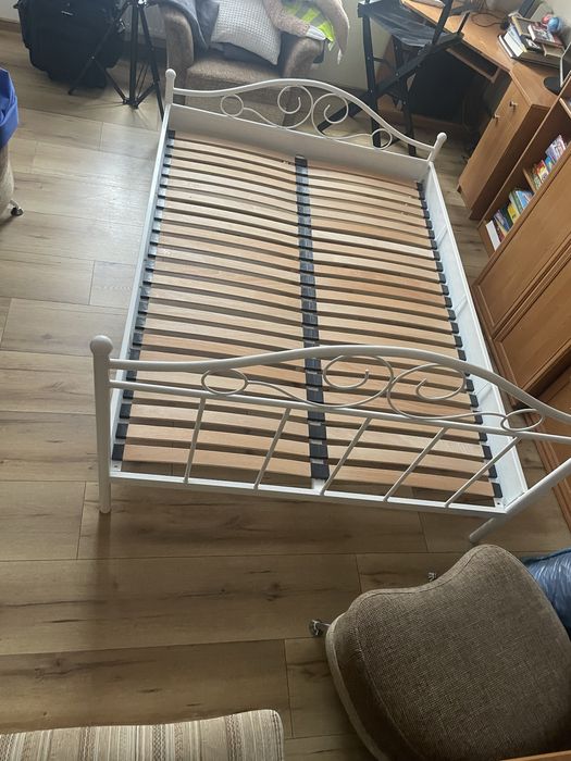 Łóżko do sypialni 200x140