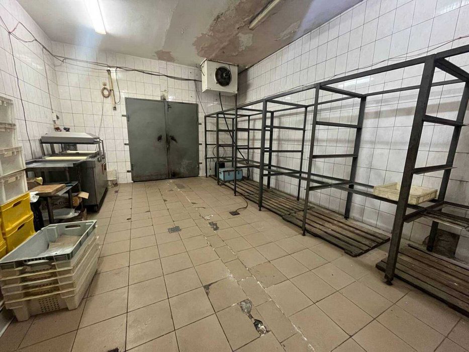 Продаж виробництва ковбасних виробів. 800м2, 7 соток + обладнання