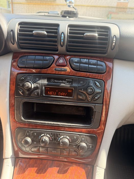 Mercedes-Benz C-Class 2001