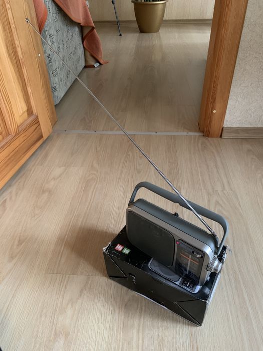 Радіоприймач Panasonic RF 2400D AM FM на батарейках АА