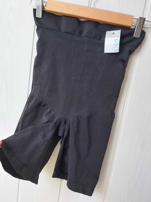 Bielizna modelująca wyszczuplajaca spodenki push up czarne M/L
