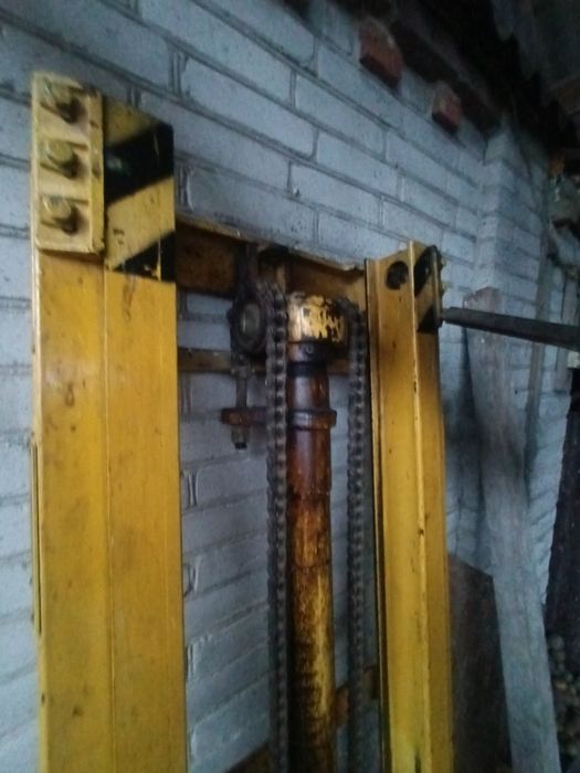 Продам машт навантажувача  балканкар стан нового висота підйому 3.5м