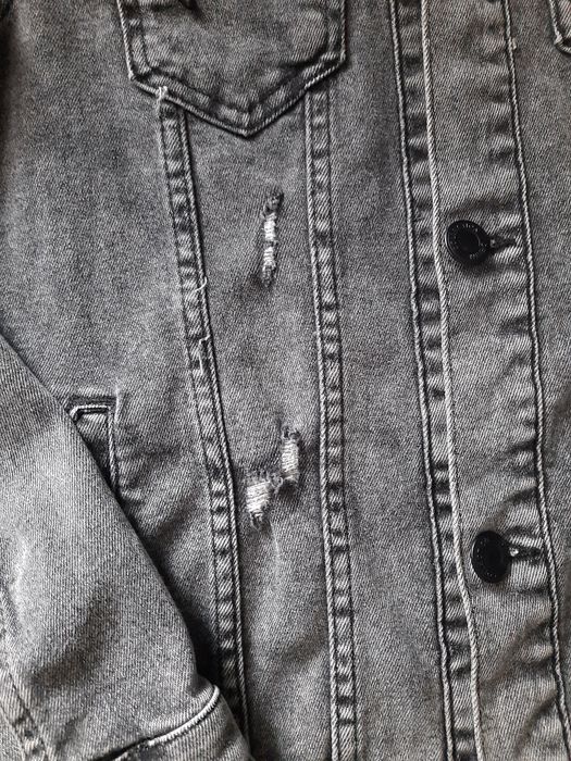 Продам НОВУ стильну джинсову куртку