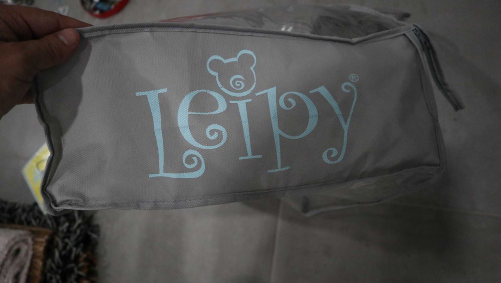 Conjunto bebé - Almofada amamentação e muda fraldas