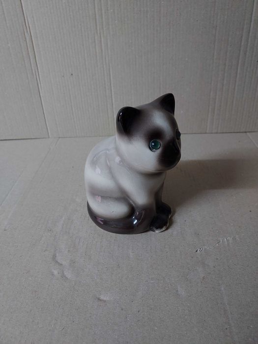 Gatinho Sentado – Siamês em Cerâmica Decorativa