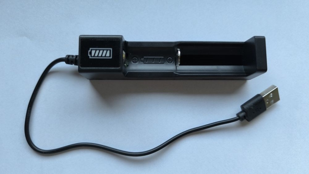 Ładowarka na USB do ogniw Li-ION 18650