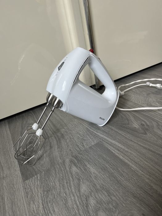 Кухонний міксер Philips HP. 1570/71