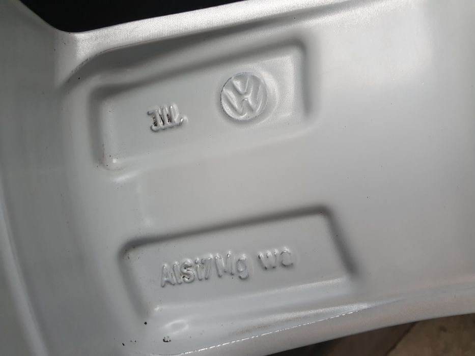 Oryginalne Alufelgi VW Touran Golf z oponami 205/55/16