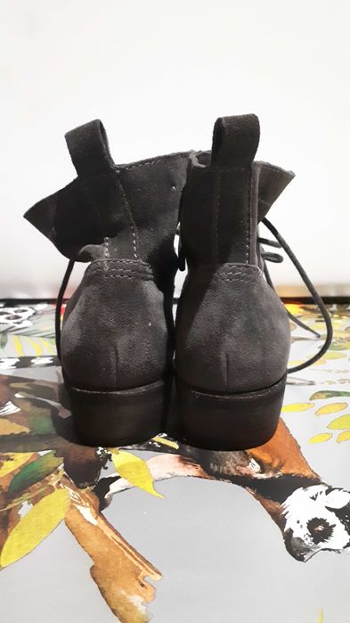 Ботинки (дезерти) з натурального замшу темно-сірого кольору