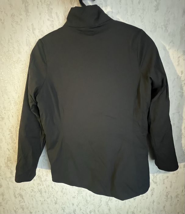 Жіноча вітровка Rohan розмір S