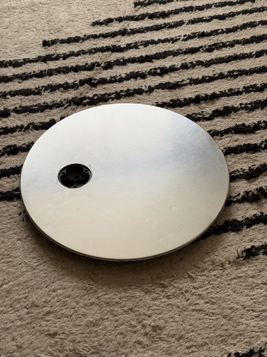 Oryginalny stojak Bang & Olufsen BeoSound 9000 – komplet mocowań, aluminium