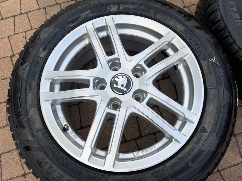 3939. Koła zimowe Golf Jetta Octavia Touran 5x112 205/55/16 2024r 9mm