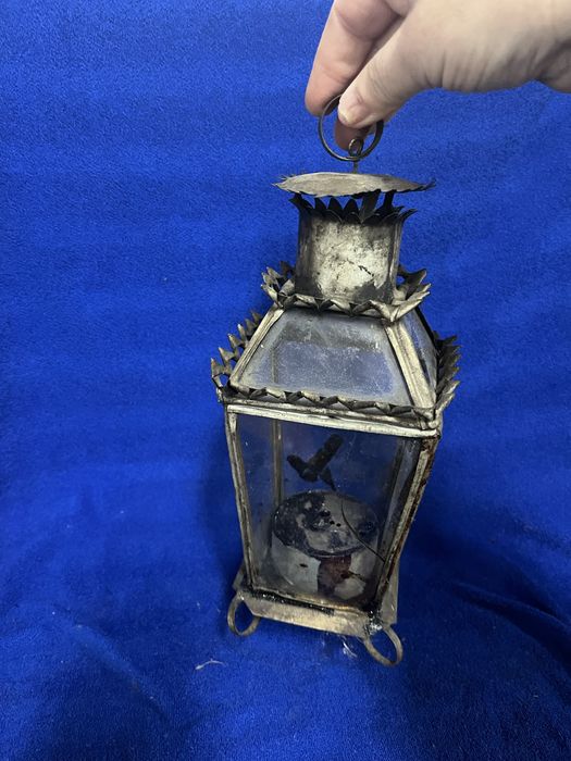 Lanterna antiga a azeite