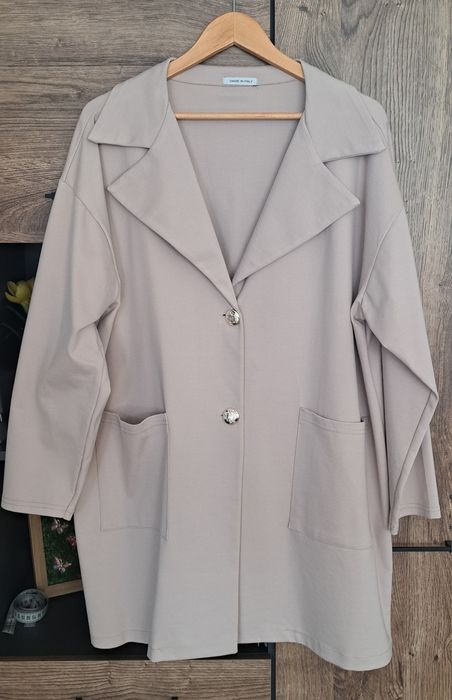 Made in Italy,nowy,wiosenny płaszczyk w kolorze beżowym,r.2xl/3xl