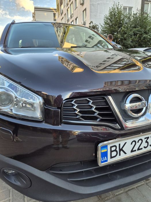 Продам Nissan Qashqai+2