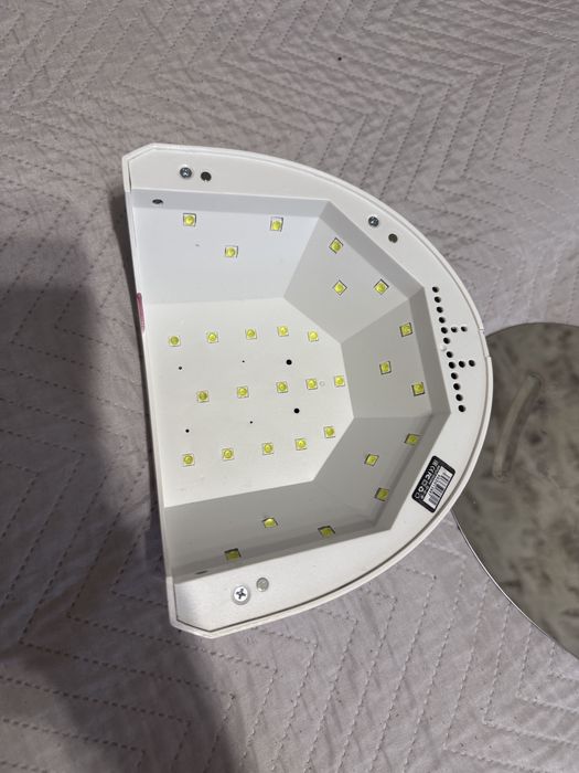 Лампа для манікюру SUNUV