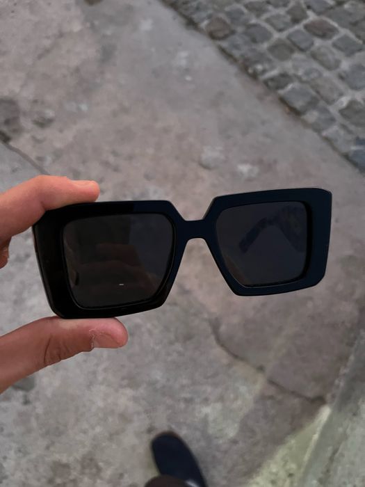 Oculos prada em bom estado