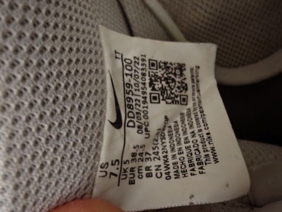 Nike air force r. 38.5