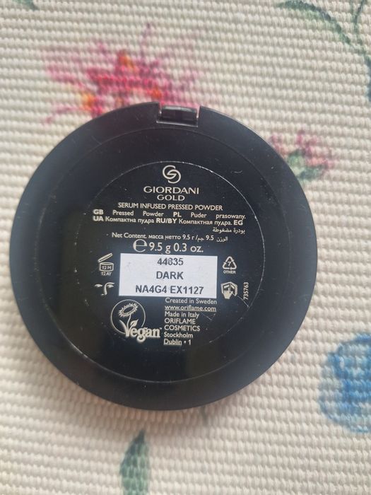 Puder oriflame giordani gold
