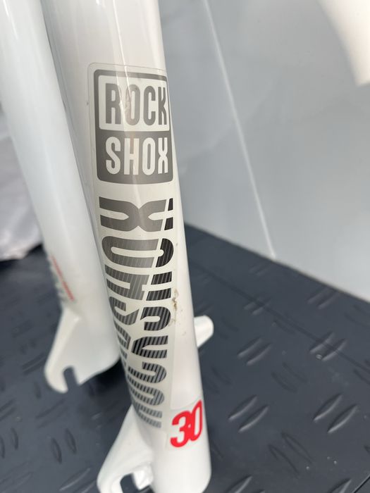 Suspensão rockshox xc30 26/27.5 novo