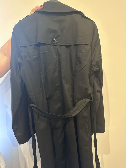 Trencz o kroju regular fit z kołnierzem z połami