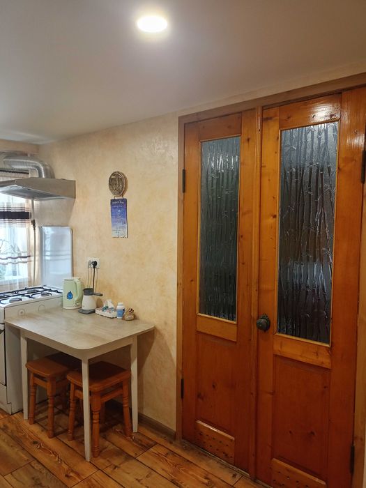 Продаєця частина будинку