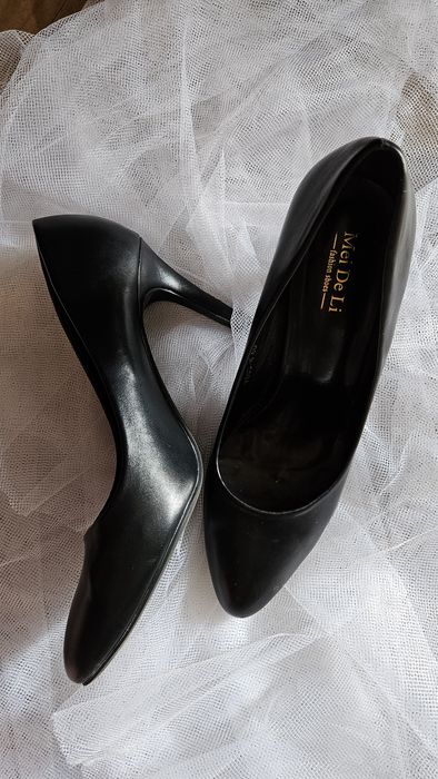 Туфлі MeiDeLi, чорного кольору