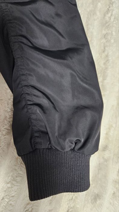 Продам бомбер H&M